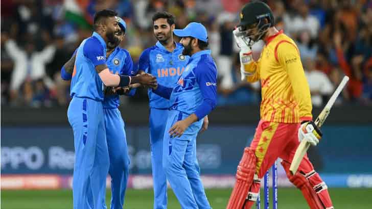 জিম্বাবুয়েকে উড়িয়ে দিয়ে গ্রুপে শীর্ষে ভারত