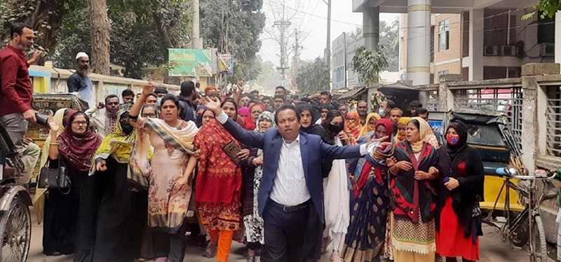 সিরাজগঞ্জে ১০ দফা দাবি আদায়ে বিএনপির বিক্ষোভ মিছিল