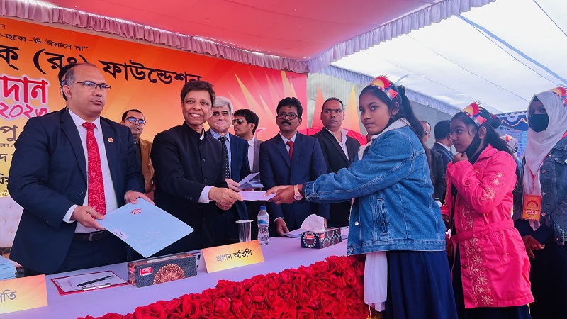 খাজা মোজাম্মেল হক (রাঃ) ফাউন্ডেশনের উদ্যোগে ছাত্র-ছাত্রীদের বৃত্তি প্রদান