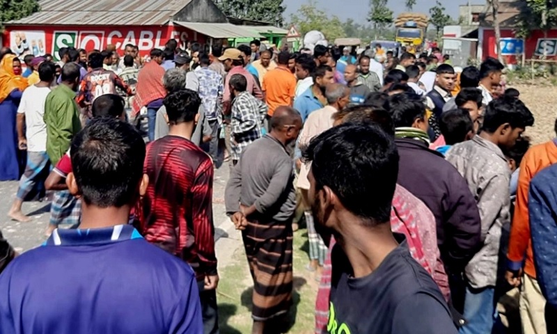 জয়পুরহাটে ট্রাক-সিএনজি সংঘর্ষে নিহত ৫