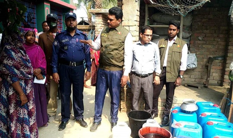 গুড় দিয়ে মধু তৈরি, ৩৮২ কেজি ভেজাল মধু জব্দ