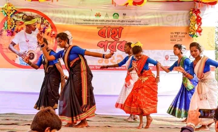গোবিন্দগঞ্জে সাঁওতালদের সংস্কৃতি-ঐতিহ্যের বাহা উৎসব পালন গোবিন্দগঞ্জে সাঁওতালদের সংস্কৃতি-ঐতিহ্যের বাহা উৎসব পালন