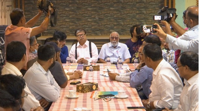খুলনায় চিকিৎসকদের কর্মবিরতি কর্মসূচী আরো ১৫ দিন স্থগিত