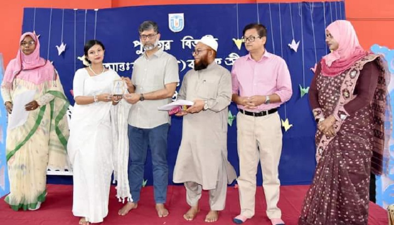 খুবিতে আন্তঃহল ক্রীড়া ও সাংস্কৃতিক প্রতিযোগিতার পুরস্কার বিতরণ