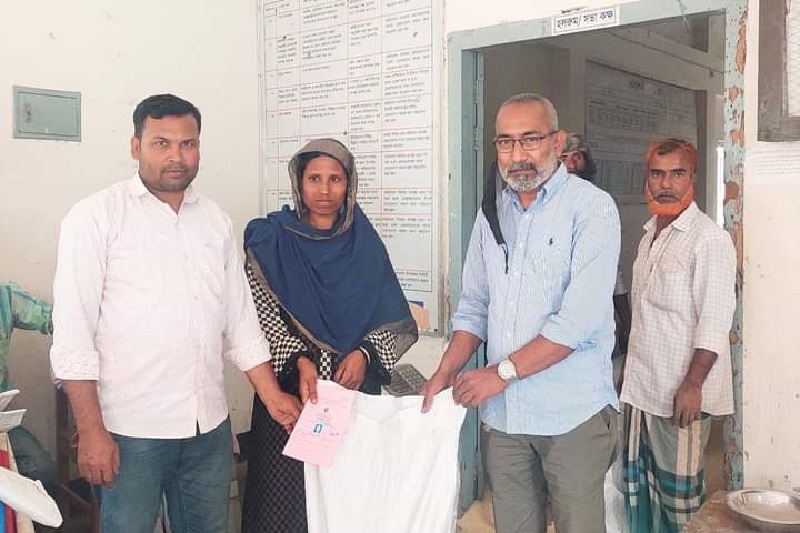 বকশীগঞ্জ বগারচর ইউনিয়ন পরিষদে ভিজিডি কার্ডের চাউল বিতরণ