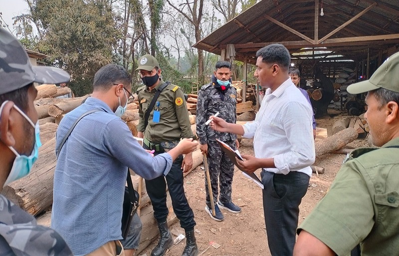 চট্টগ্রামে ব্যবসা-প্রতিষ্ঠানকে ২০ হাজার টাকা জরিমানা