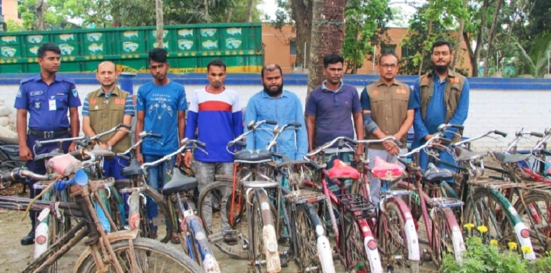 যশোরে চোরাই মালামালসহ সিন্ডিকেটের ৪ সদস্য ধরা