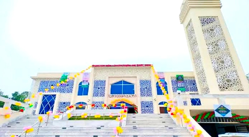 বারহাট্টায় দৃষ্টিনন্দন মডেল মসজিদ উদ্বোধন