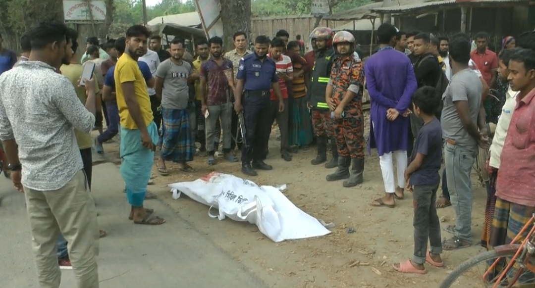 ঝিনাইদহে সড়ক দুর্ঘটনায় নারীর মৃত্যু, চালক ও ট্রাক আটক