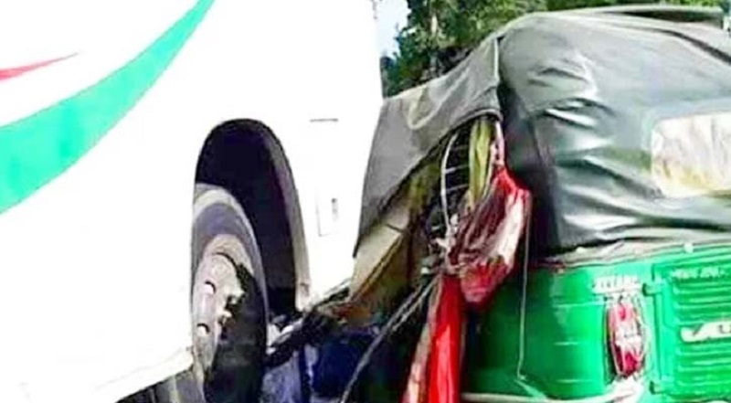 ভোলায় বাস-অটোরিকশা সংঘর্ষে নিহত ৪
