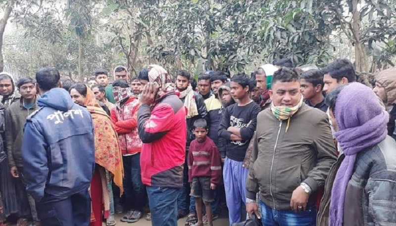 নেত্রকোণার মোহনগঞ্জে বাবাকে গলা কেটে খুন করল ছেলে