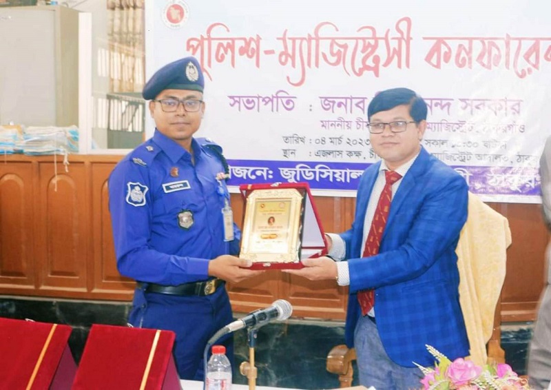 তিনবার জেলার শ্রেষ্ঠ ওসি নির্বাচিত হলেন বালিয়াডাঙ্গীর খাইরুল আলাম ডন