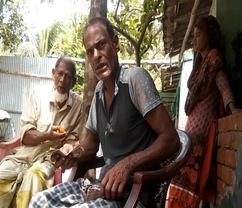 ভ্যান চালকের ঘুষিতে প্রাণ গেল যাত্রীর