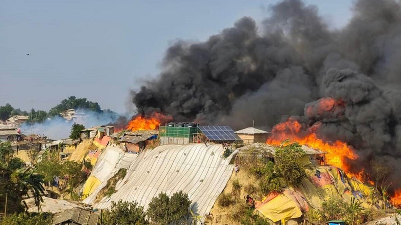 রোহিঙ্গা ক্যাম্পে ভয়াবহ আগুন, নিয়ন্ত্রণে ৭ ইউনিট
