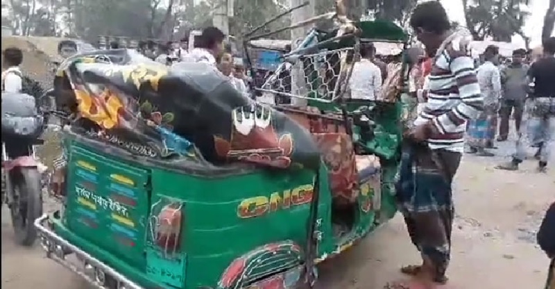 পিকআপ-অটোরিকশা সংঘর্ষ, শিশুসহ নিহত ৩ পিকআপ-অটোরিকশা সংঘর্ষ, শিশুসহ নিহত ৩
