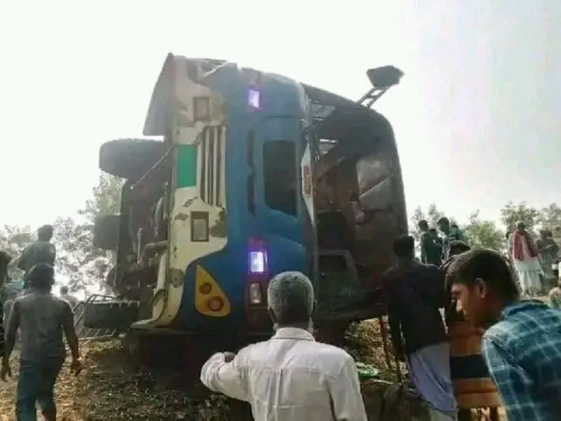 বোদা ও দেবীগঞ্জে পৃথক সড়ক দুর্ঘটনায় নিহত ৩, আহত শতা‌ধিক