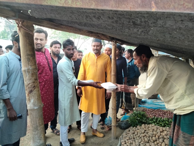 নেত্রকোণায় ইউনিয়ন ছাত্রলীগ এর ইফতার বিতরণ