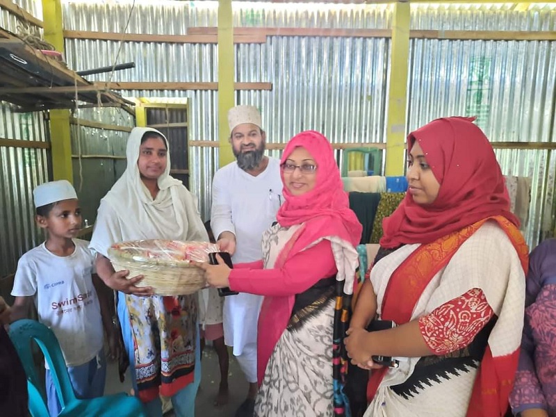 নির্যাতিত নাসরিনের পাশে জেলা প্রশাসক