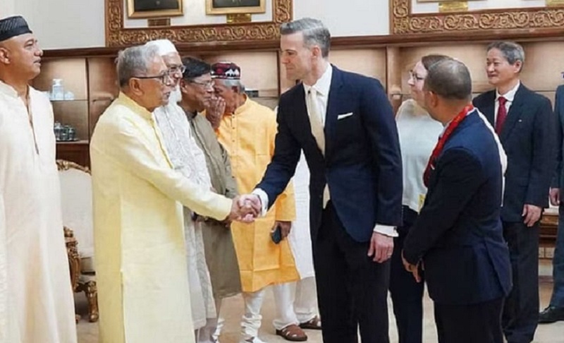 দরিদ্রদের পাশে দাঁড়াতে বিত্তশালীদের আহ্বান জানিয়েছেন রাষ্ট্রপতি