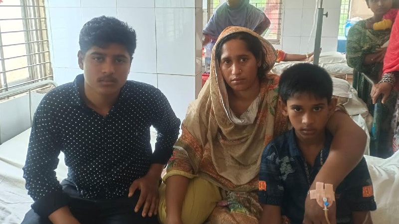 নড়াইলে দেবরদের নির্যাতনে অবরুদ্ধ ভাবি, উদ্ধার করল পুলিশ