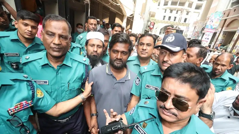 ফের ঢাকার কারাগারে নেওয়া হচ্ছে সাংবাদিক শামসুজ্জামানকে