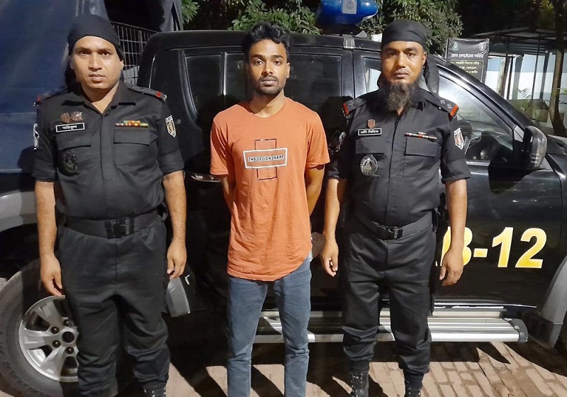 বগুড়ায় অপহৃত স্কুলছাত্রী উদ্ধার; যুবক গ্রেফতার