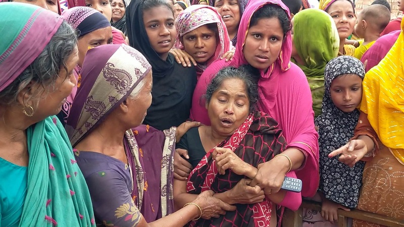 গাংনীতে লাটাহাম্বার উল্টে কিশোর নিহত