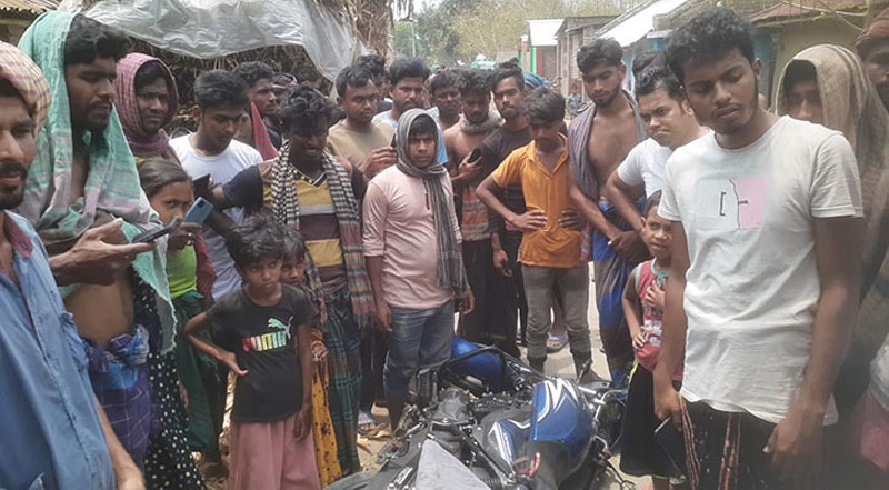 চুয়াডাঙ্গায় ট্রাক্টর চাপায় এনজিওকর্মি নিহত