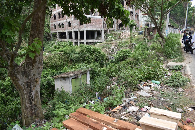 রাঙ্গামাটিতে যত্রতত্র আবর্জনার স্তুপে কাপ্তাইসহ কয়েকটি উপজেলা হারাচ্ছে সৌন্দর্য; নষ্ট হচ্ছে পরিবেশ