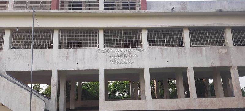 প্রধান শিক্ষকের বিরুদ্ধে শিক্ষার্থীদের ক্লাসরুমে জুতাপেটা করার অভিযোগ