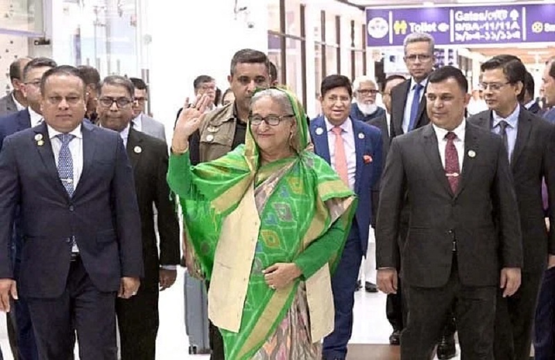 কাতার সফর শেষে দেশে ফিরেছেন প্রধানমন্ত্রী