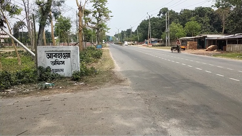 তীব্র তাপপ্রবাহে পুড়ছে চুয়াডাঙ্গা