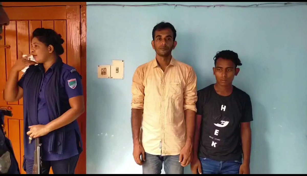 গাংনীতে বিক্ষোভ মিছিল থেকে জেলা ছাত্রদল সভাপতি সহ আটক ২