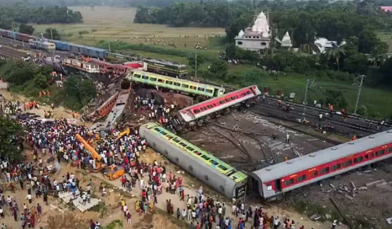 প্রত্যক্ষদর্শীদের বর্ণনায় ভারতের ট্রেন দুর্ঘটনা