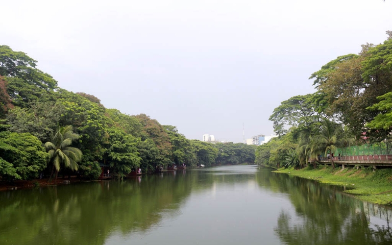 ধানমন্ডি লেকে ভাসছিল শিশুর মরদেহ