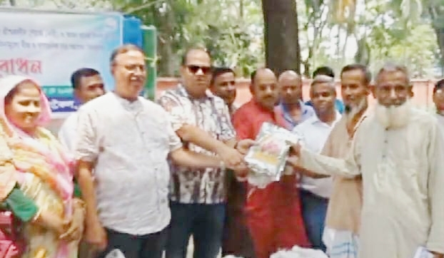 রানীশংকৈলে কৃষি উপকরণ বিতরণ কর্মসূচির উদ্বোধন