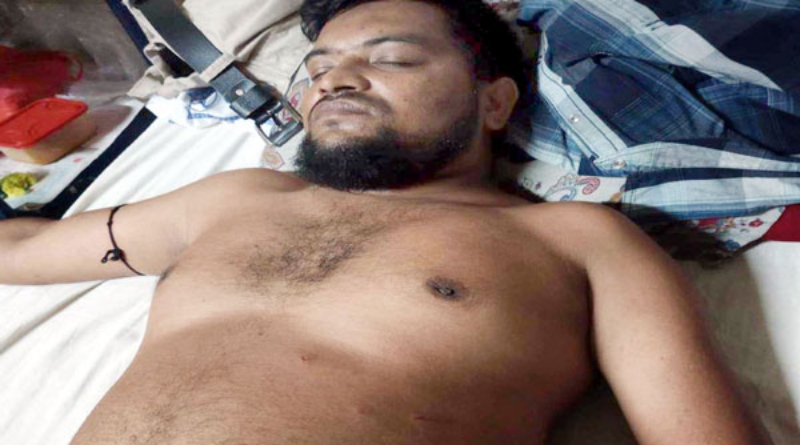 নকলে বাধা, শিক্ষককে পিটিয়ে আহত করলো ছাত্রীর বাবা