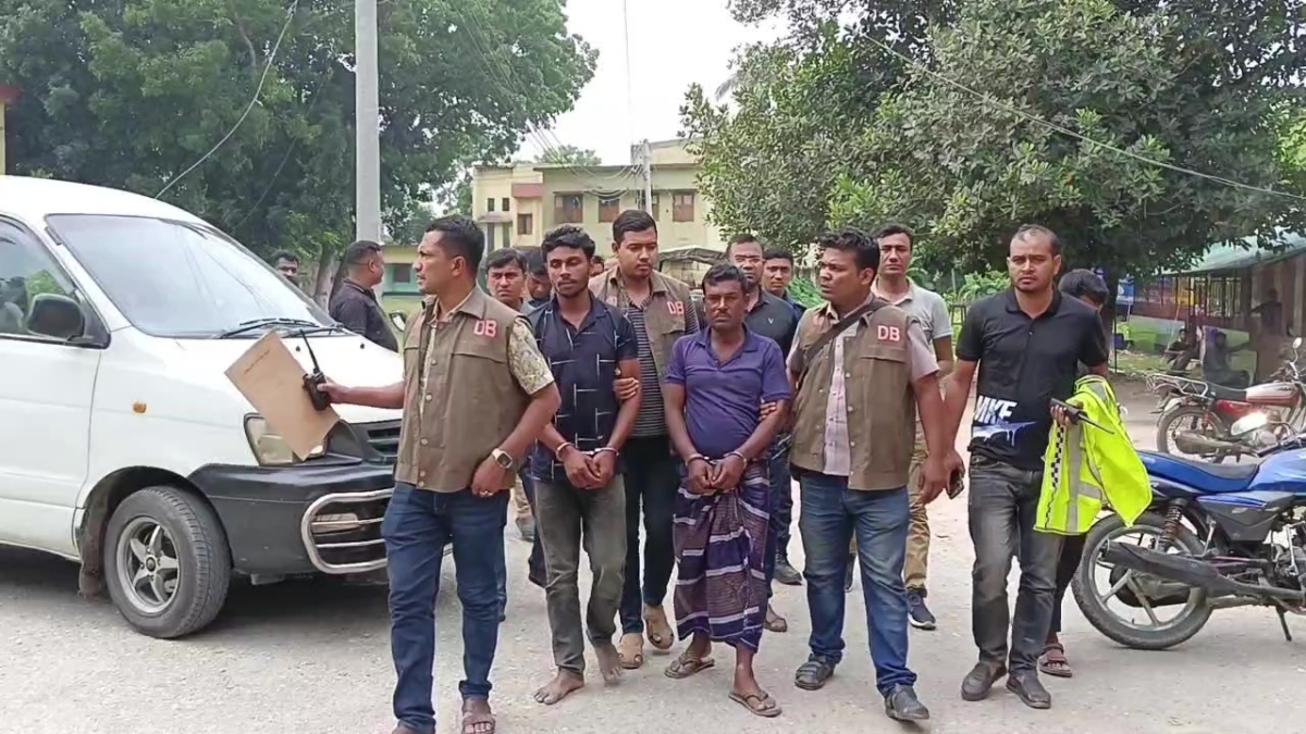 মেহেরপুরে ইজিবাইক চালক হত্যা মামলার দুই আসামী গ্রেপ্তার