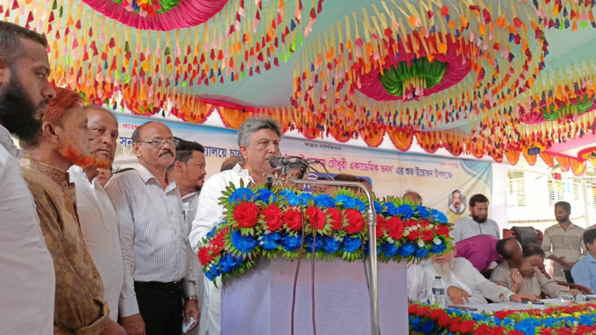 ‘শেখ হাসিনাকে পরাজিত করার মতো কোন দল বাংলাদেশে নাই’