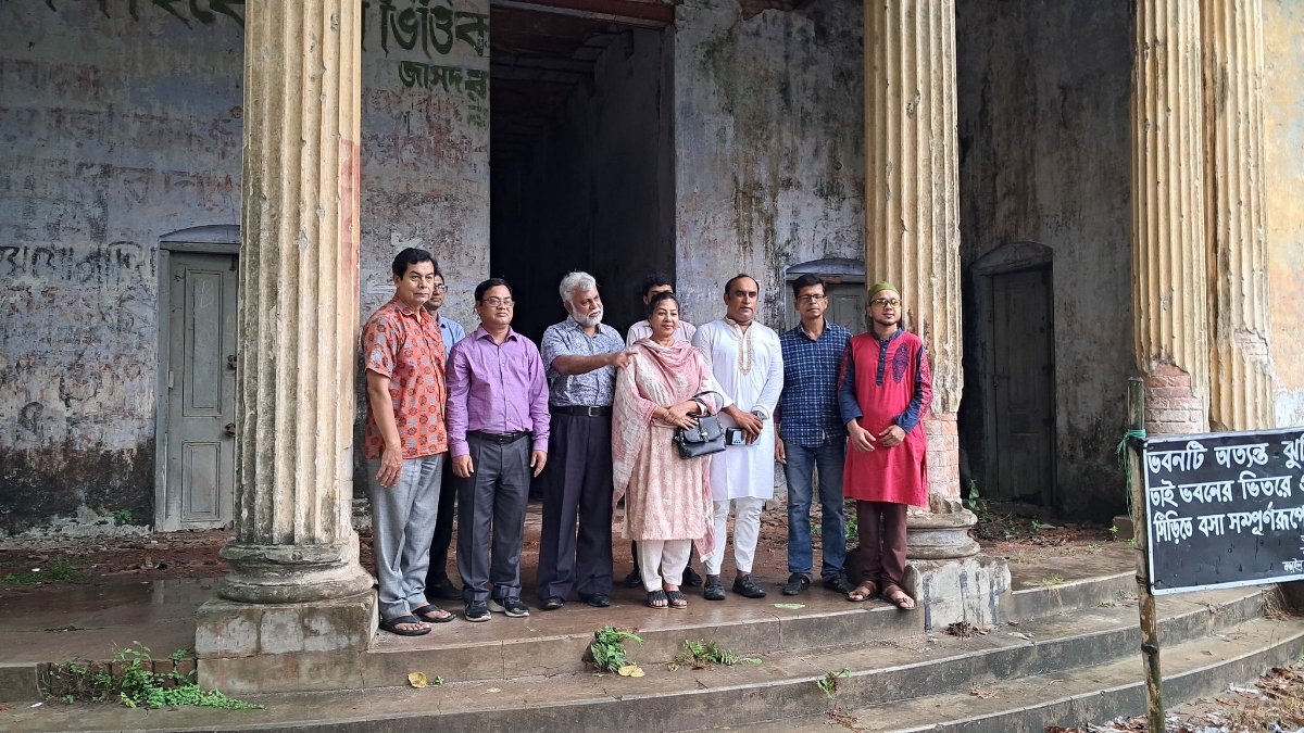 নড়াইলে ১৬টি পুরাকীর্তি পরিদর্শন করলেন প্রত্নতত্ত্ব অধিদপ্তরের মহাপরিচালক