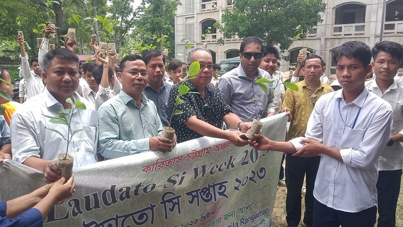 যারা একতাবদ্ধ তারাই পৃথিবীতে টিকে থাকে আর যারা একা থাকে তারা বিলুপ্ত হয়ে যায় ” ইউএনও শান্তনু কুমার দাশ