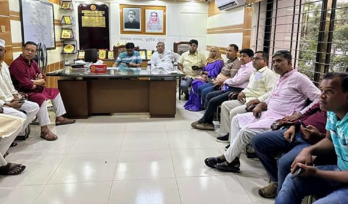 ডুমুরিয়া উপজেলা পরিষদ নেতৃবৃন্দের সাথে নারায়ন চন্দ্র চন্দ এমপি’র মতবিনিময় সভা