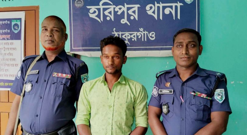 সামাজিক যোগাযোগ মাধ্যম ফেসবুকে প্রধানমন্ত্রীকে কটূক্তি, গ্রেফতার যুবক