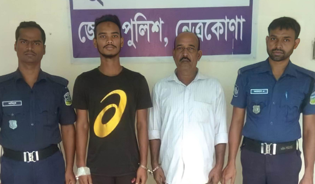 খুলনায় এক কেজি গাঁজাসহ গ্রেপ্তার ১