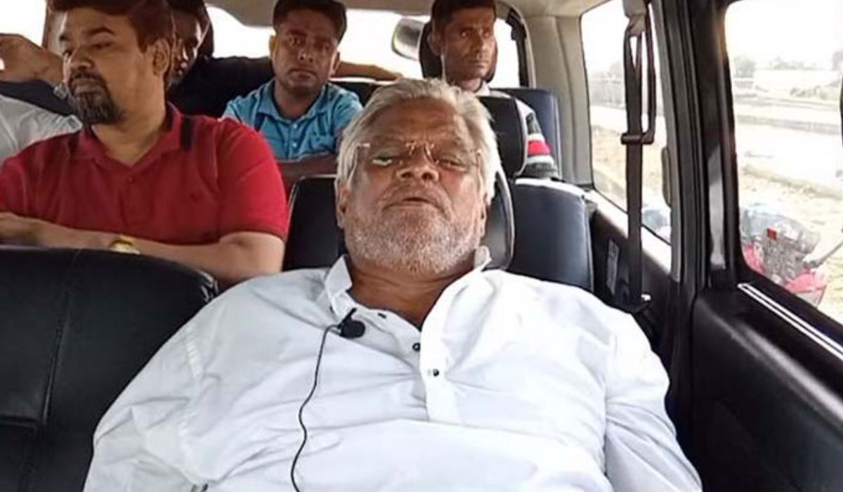 হাসপাতাল থেকে বেরিয়ে ফেসবুক লাইভে এসে যা বললেন আমান