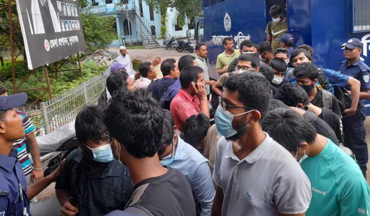 হাওড়ে বেড়াতে গিয়ে বুয়েটের ২৪ শিক্ষার্থীসহ গ্রেফতার ৩৪