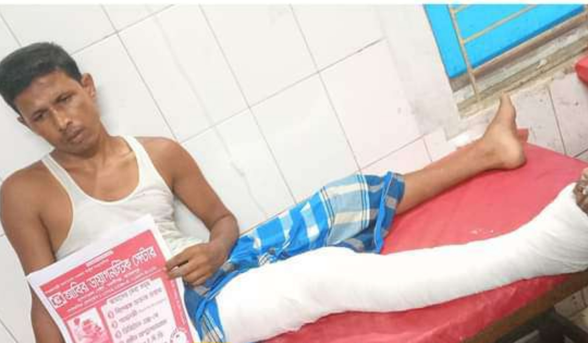 বকশীগ‌ঞ্জে জমি নিয়ে হারুন মিয়া নামে এক ব্যাবসায়ী পিটিয়ে জখম