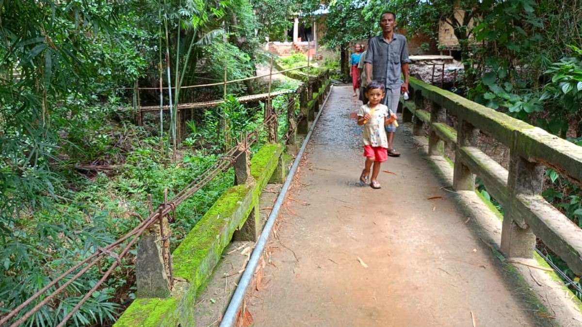 জরাজীর্ণ সেতু, ঝুঁকি নিয়ে চলাচল