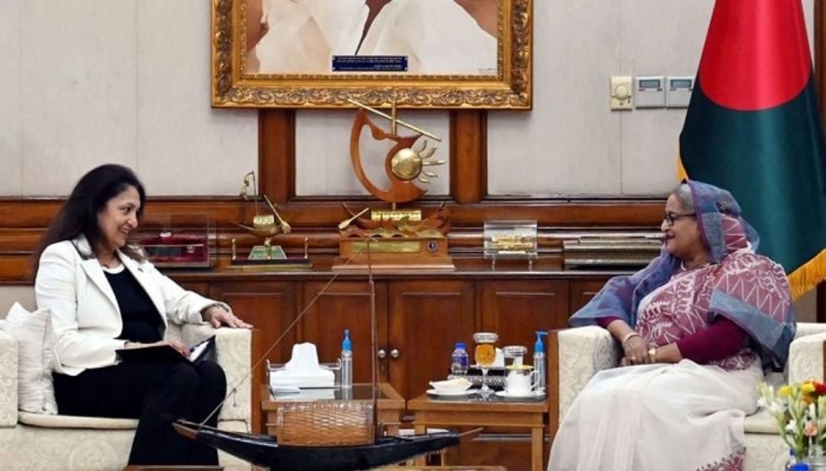 প্রধানমন্ত্রীর সঙ্গে উজরা জেয়ার সাক্ষাৎ