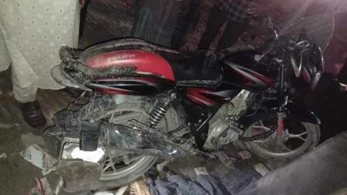 সড়কে প্রাণ গেলো কলেজছাত্রীসহ দুই নারীর